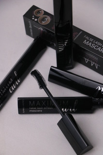 ریمل بلند کننده Maximum Curl پوکه فلزی لورن بیوتی | حالت دهنده عالی مژه و مناسب استفاده شخصی و میکاپ آرتیست ها